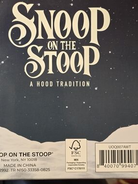 Snoop on the Stoop Snowglobe featuring a figurine of Snoop Dogg NIB